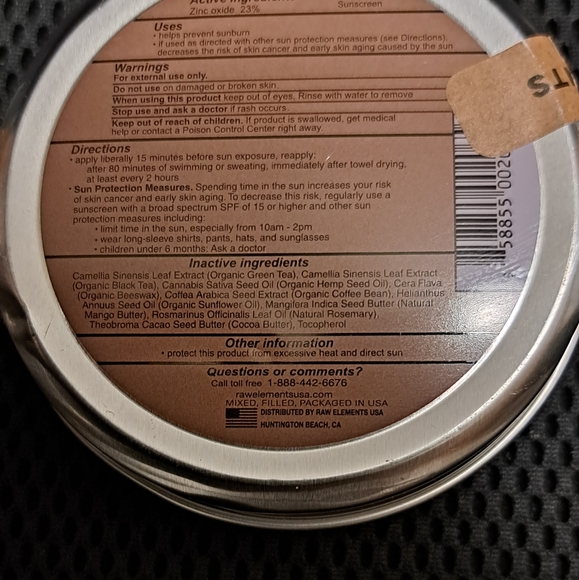 (2) Raw Elements  FACE AND BODY SPF 30 - Picture 3 of 5